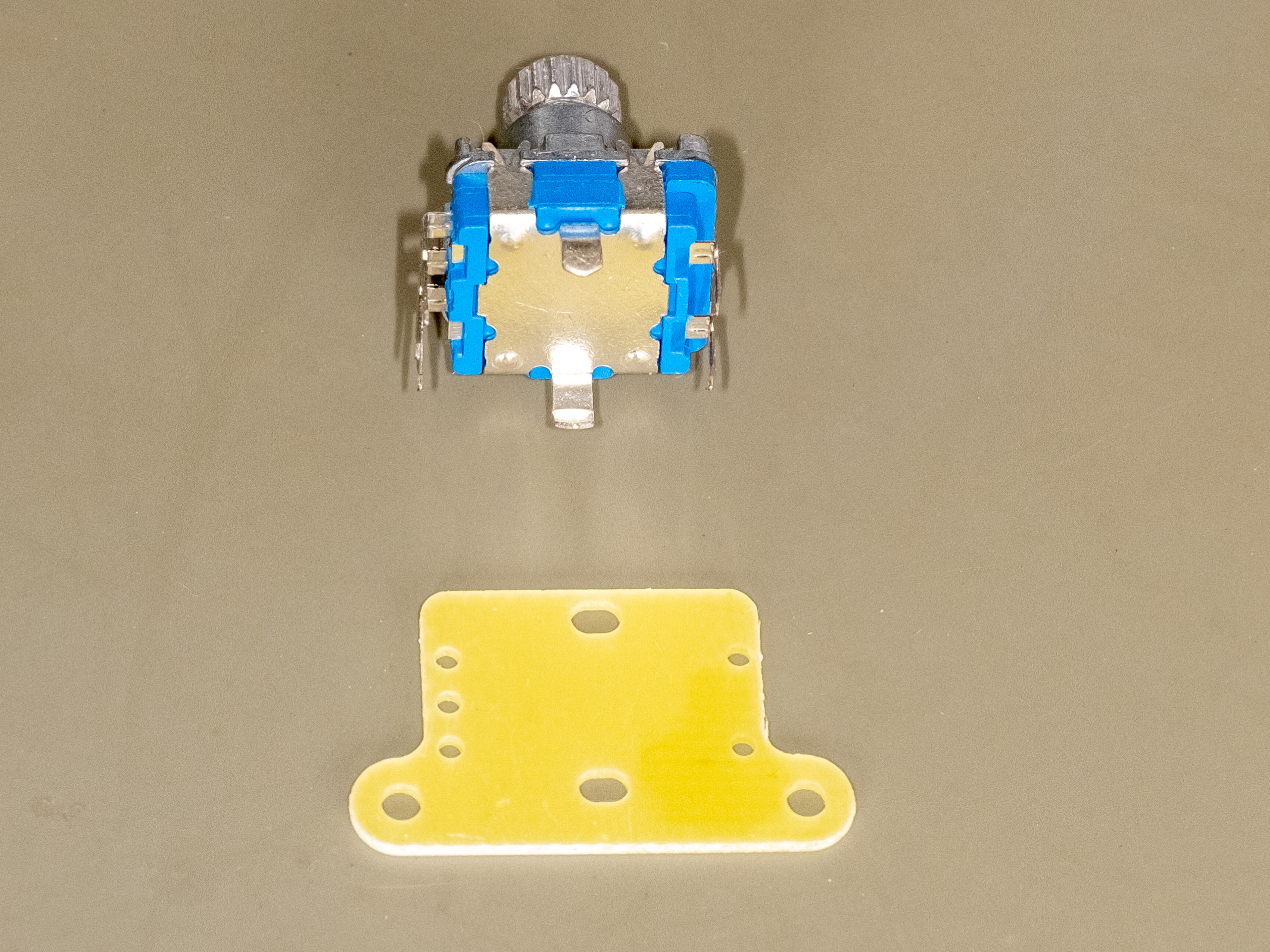 Inkrementalgeber mit Abstandshalter