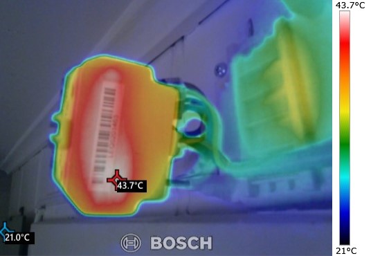 Dimmer im angeschlossenen Zustand, Unterseite, Thermografie